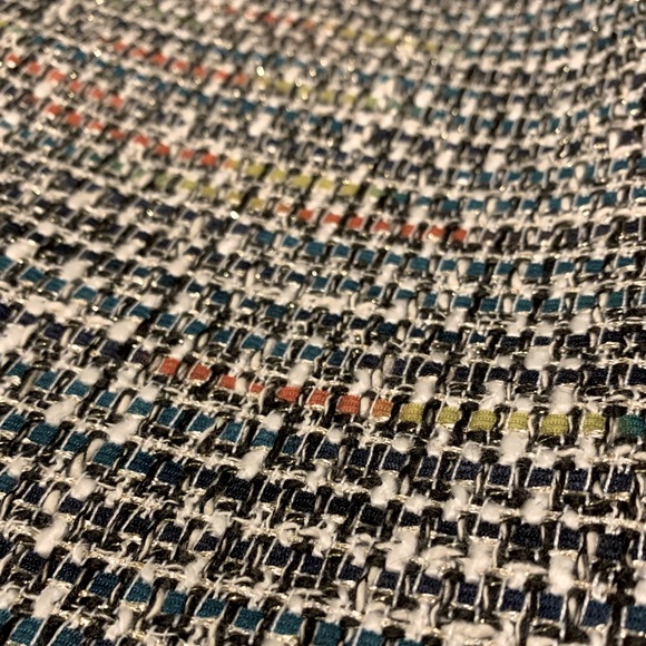 NWT. LOFT multicolor tweed skirt with metallic accents & gold zippers. Size 10. - Picture 4 of 5